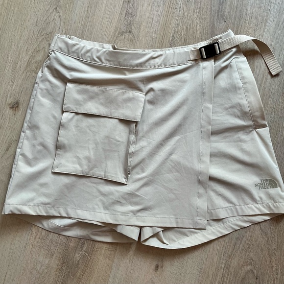 the North Face Women Paramount Skort - Picture 3 of 8